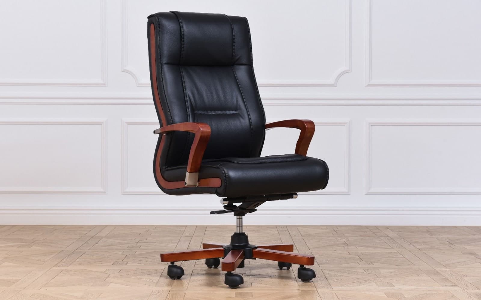 Scaun Toronto, Model T3, Coniac - Piele Neagră