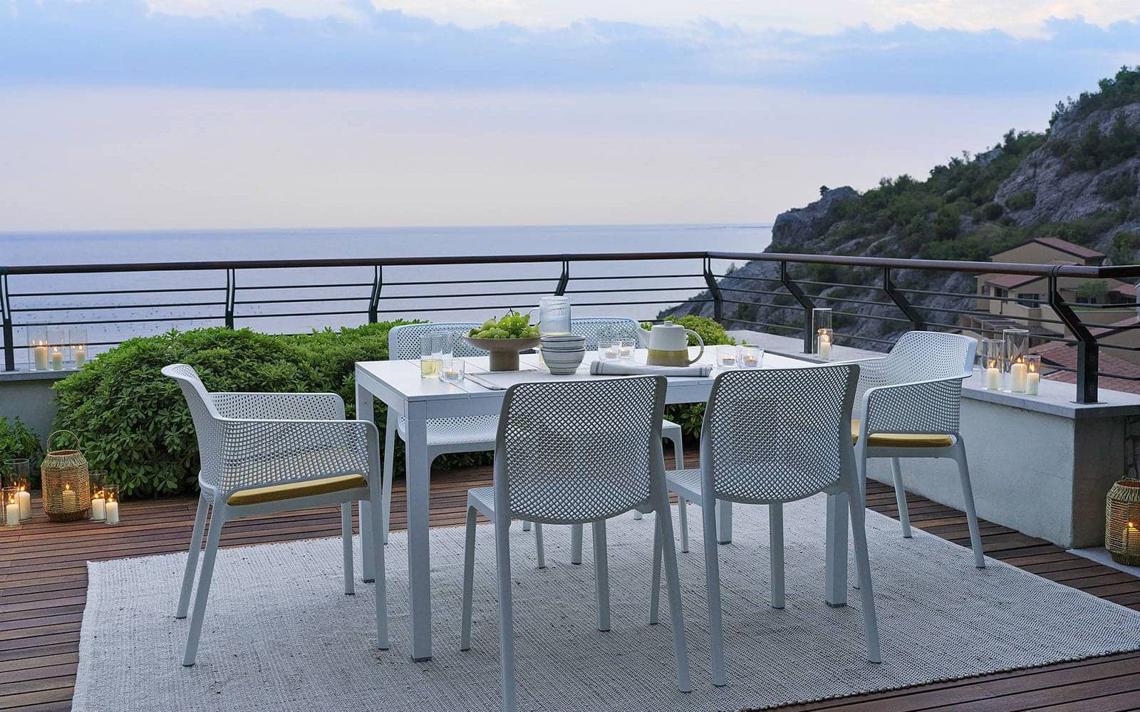 mobila lemn masiv