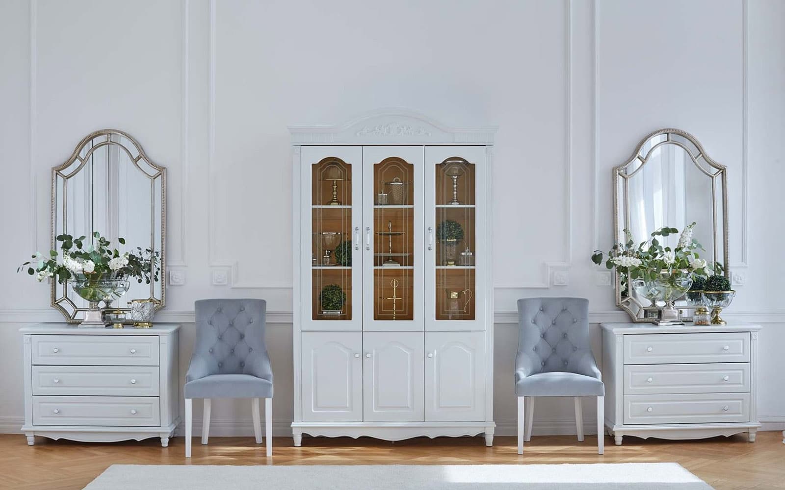 Vitrina Elizabeth, 3 Uși, 139x43x223cm, Alb din lemn masiv