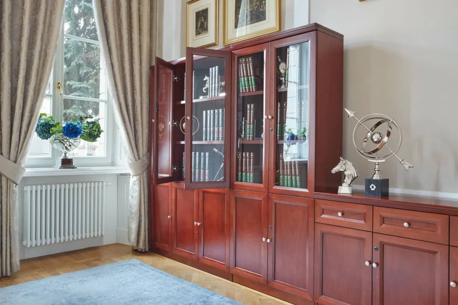 Dulap Toronto cu uși din sticla, Model A3, 120x40x200cm din lemn masiv