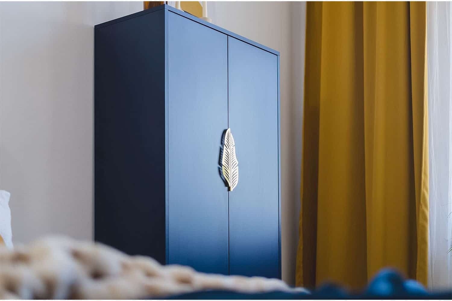 Dulap TV Merlin, Personalizabilă, Accesorii placate cu Aur, 80,1 x 40 x 160 cm