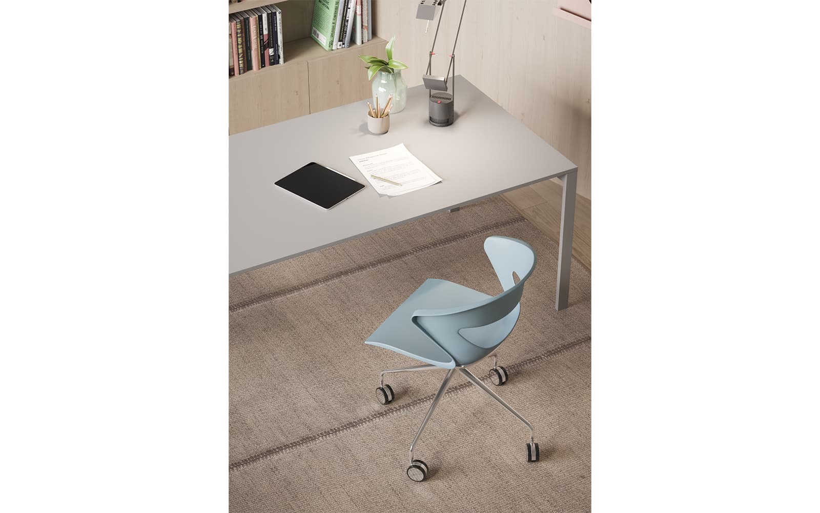 Kicca – Scaun pivotant cu 4 picioare pe roti