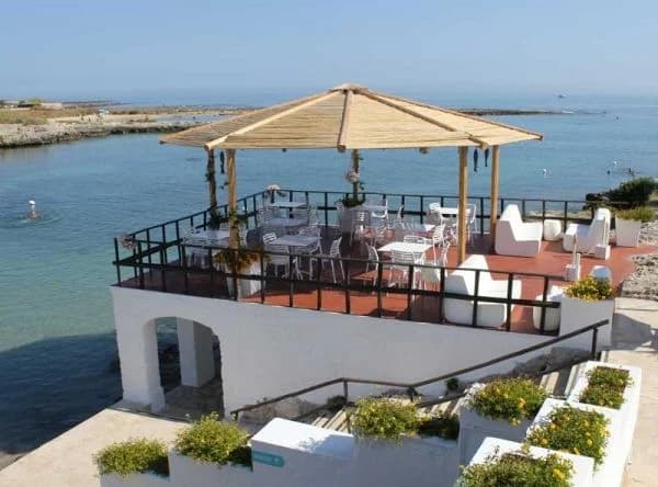 Cala San Giovanni — mobilier Nardi, Polignano a Mare, Italia