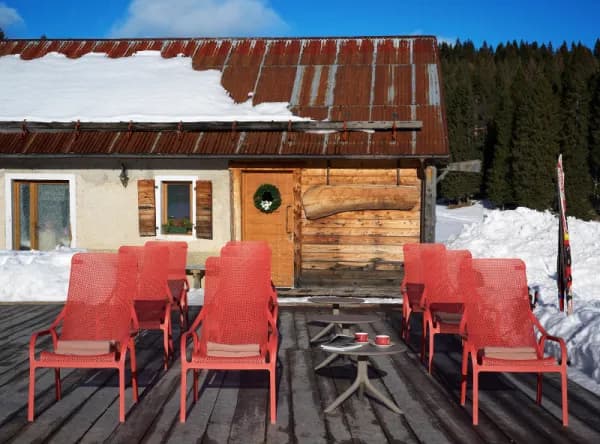 Rifugio Campolongo — mobilier Nardi, Altopiano di Asiago, Italia