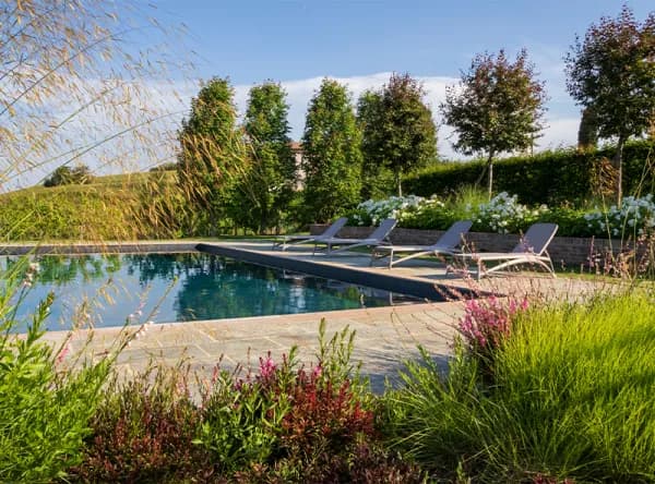 Di vigne, di erbe e di fiori — mobilier Nardi, Castagnole delle Lanze, Italia