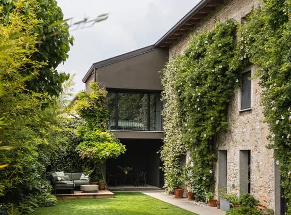 Location 12 — mobilier Nardi, Udine, Italia