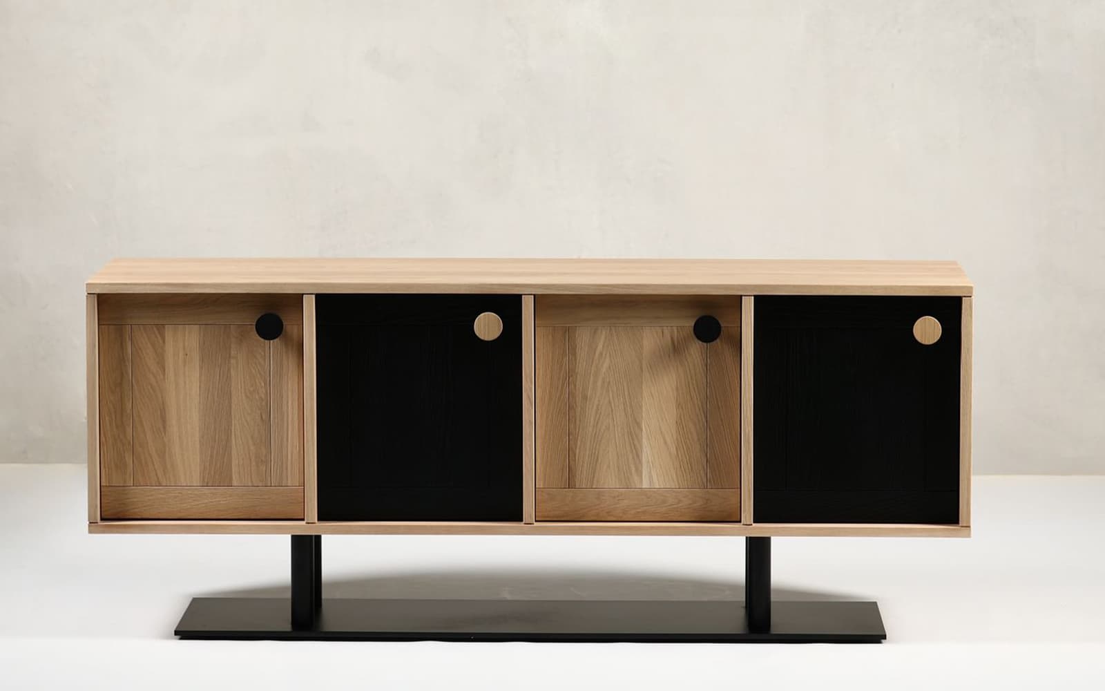 Comodă Buttons, lemn masiv, 160×45×66 cm